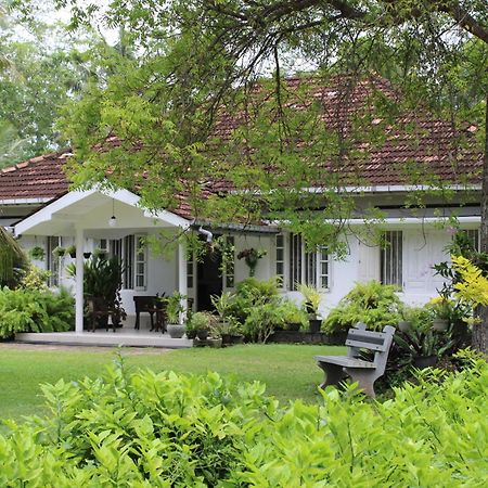 Sun And Surf Rest Hotel อาฮานกามา ภายนอก รูปภาพ
