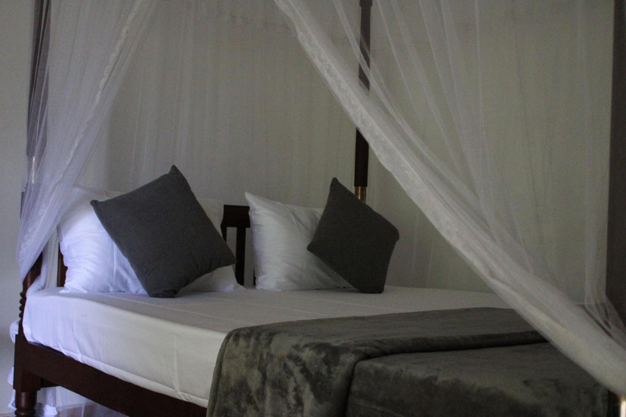Sun And Surf Rest Hotel อาฮานกามา ภายนอก รูปภาพ